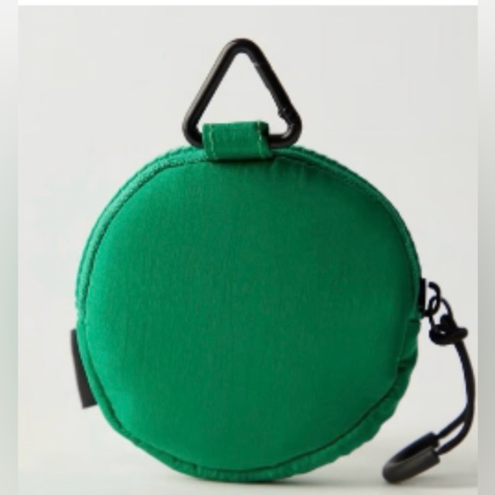 FP Movement Essentials Only Pouch - Picture 2 of 9